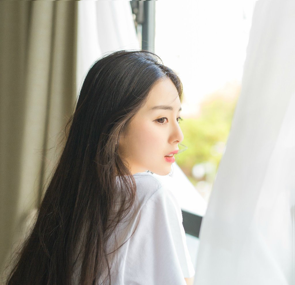 “这一带，每年都会有这么几天会是这样的天气，我镇守江夏多年，甚至能够估算出这种天气的具体日子。”陈到扭头看向伏德，有些刻板的脸上，牵扯出一抹微笑。